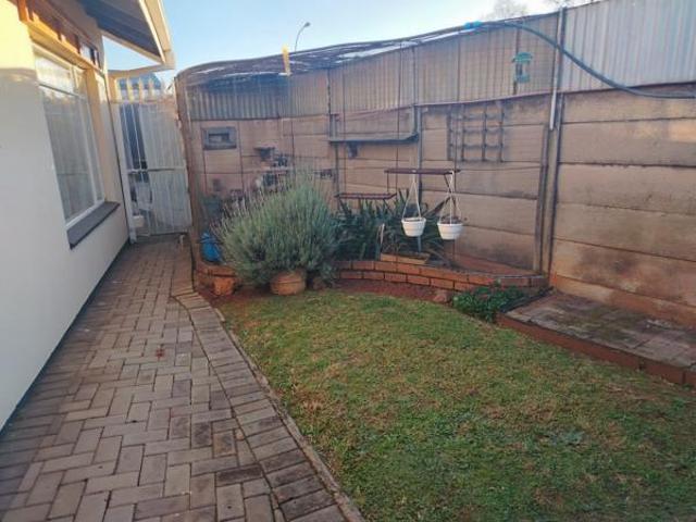 3 Bedroom House in Unitas Park