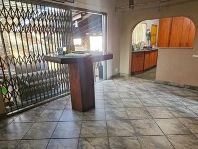 3 Bedroom House in Unitas Park