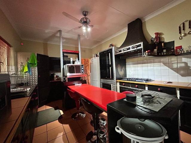 3 Bedroom House in Unitas Park