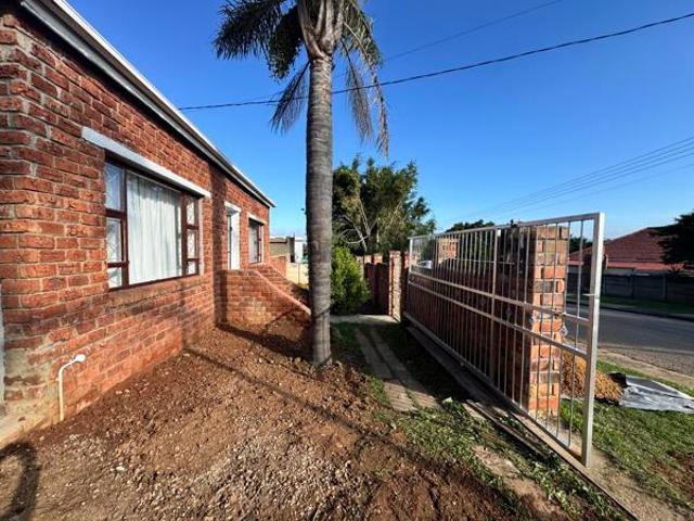 3 Bedroom House in Uitenhage Central