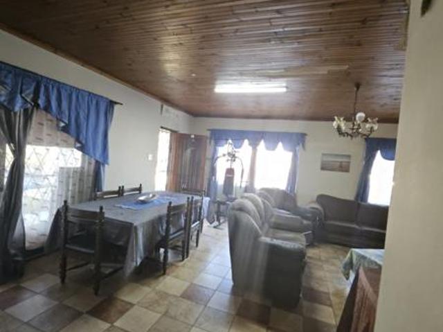 3 Bedroom House in Uitenhage Central
