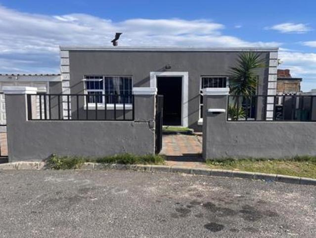 3 Bedroom House in Uitsig