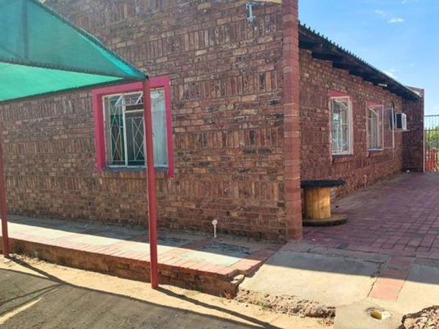 3 Bedroom House in Upington Central