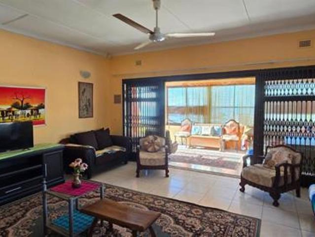 3 Bedroom House in Uvongo Beach