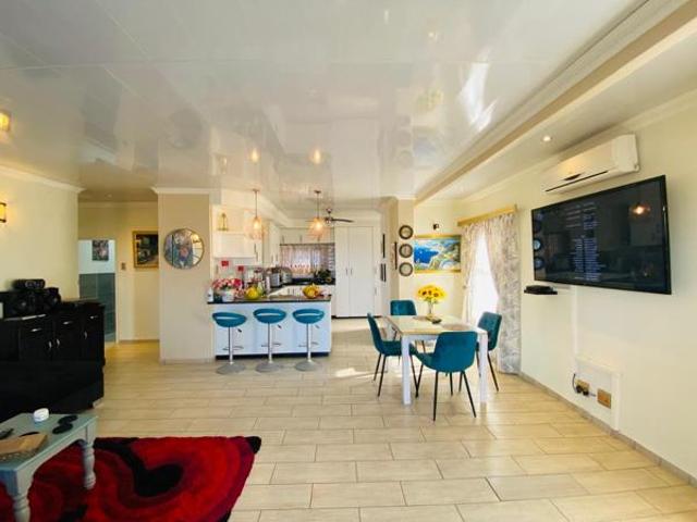 3 Bedroom House in Uvongo