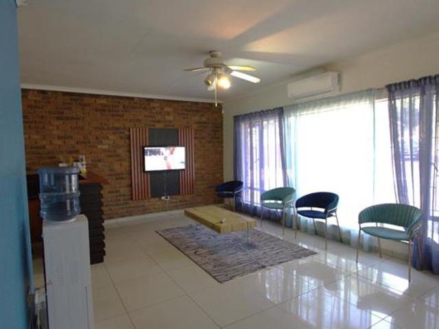 3 Bedroom House in Vorna Valley