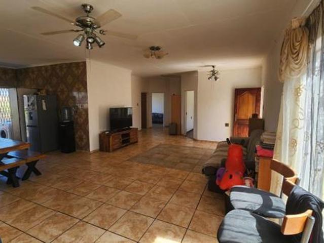 3 Bedroom House in Vaaloewer