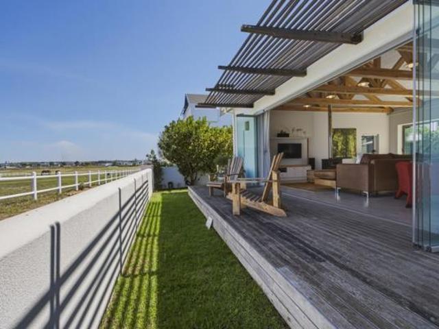 3 Bedroom House in Val de Vie Estate