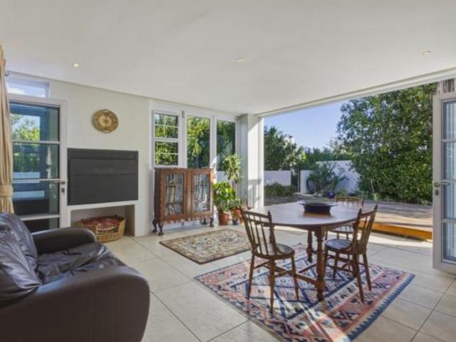 3 Bedroom House in Val de Vie Estate