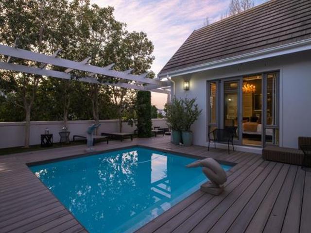 3 Bedroom House in Val de Vie Estate