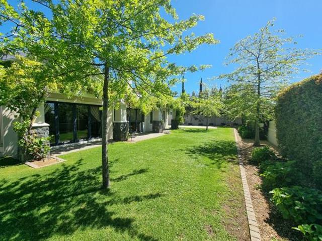 3 Bedroom House in Val de Vie Estate