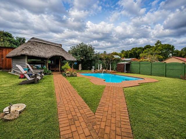 3 Bedroom House in Valhalla