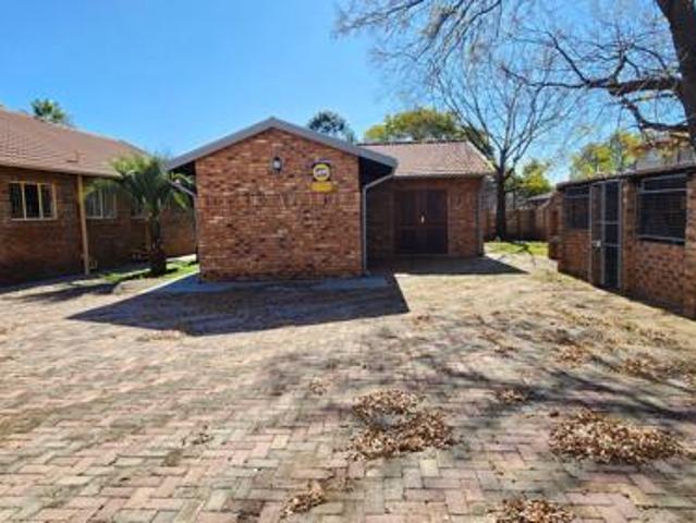 3 Bedroom House in Valhalla