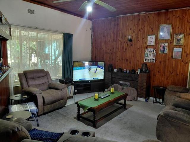 3 Bedroom House in Valhalla