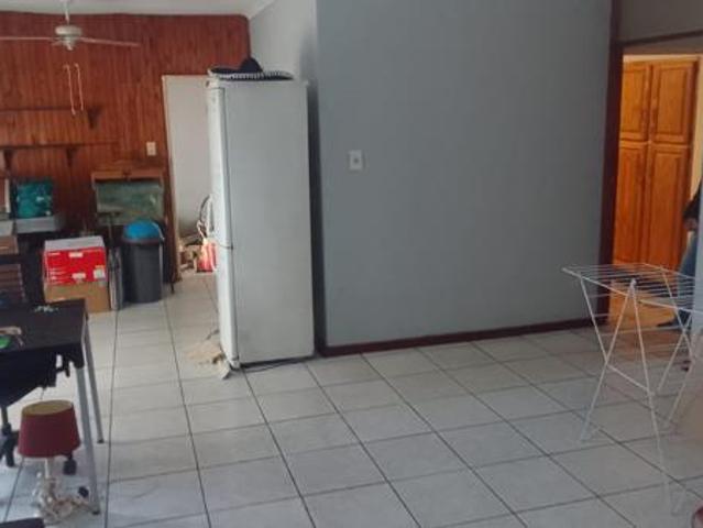 3 Bedroom House in Valhalla