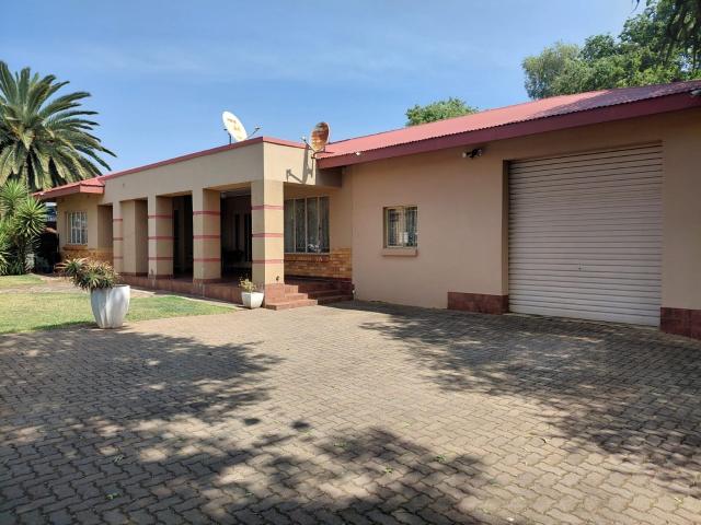 3 Bedroom House in Valhalla