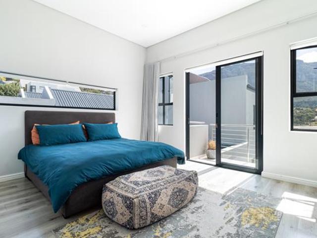 3 Bedroom House in Valley Estate