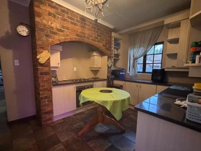 3 Bedroom House in Van Der Hoff Park