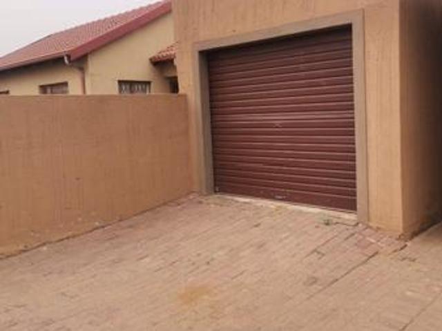 3 Bedroom House in Vanderbijlpark CE7