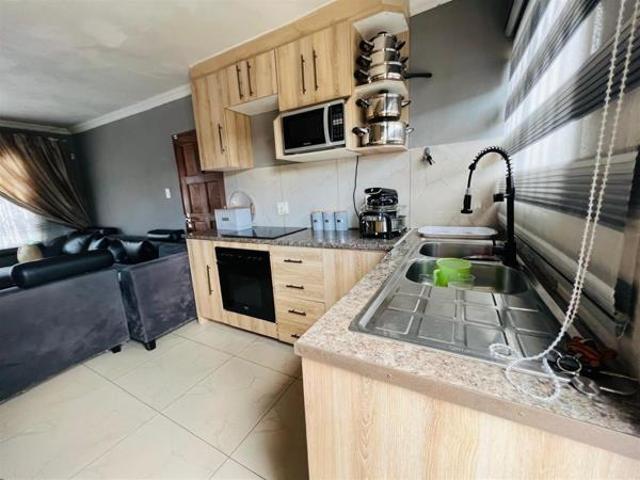 3 Bedroom House in Vanderbijlpark CE7