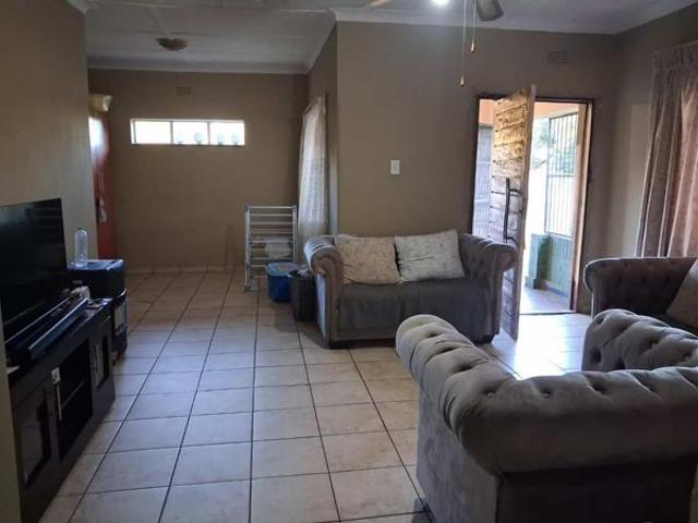 3 Bedroom House in Vanderbijlpark CE1