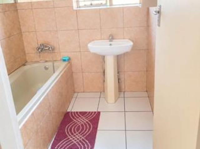 3 Bedroom House in Vanderbijlpark Central