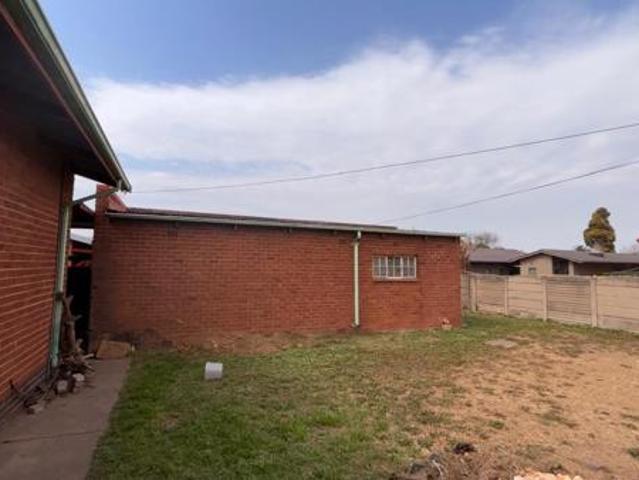 3 Bedroom House in Vanderbijlpark CW4
