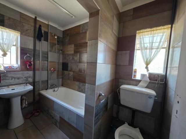 3 Bedroom House in Vanderbijlpark CW6