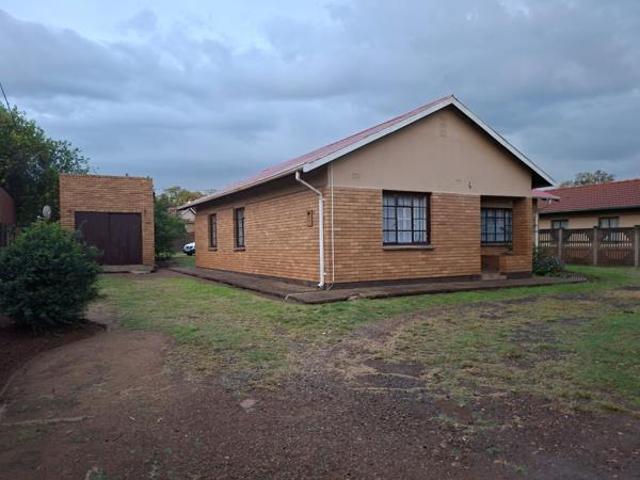 3 Bedroom House in Vanderbijlpark CW6