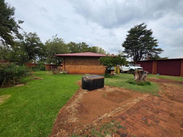 3 Bedroom House in Vanderbijlpark CW1