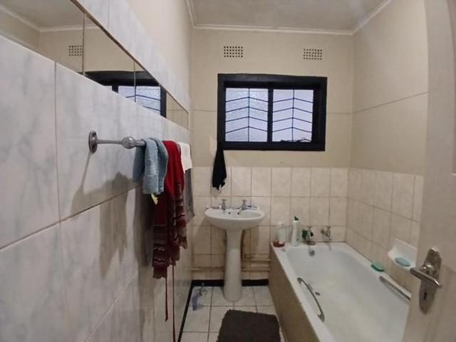 3 Bedroom House in Vanderbijlpark CW