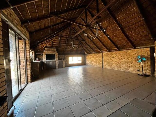 3 Bedroom House in Vanderbijlpark SE4