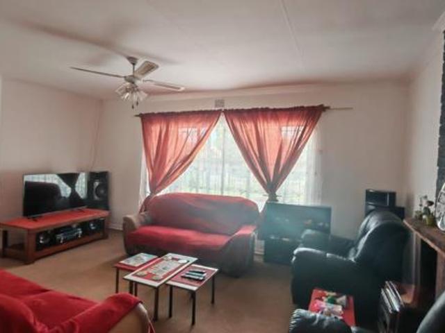 3 Bedroom House in Vanderbijlpark SE6