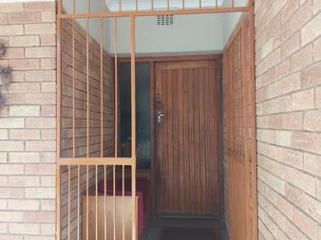 3 Bedroom House in Vanderbijlpark SE6