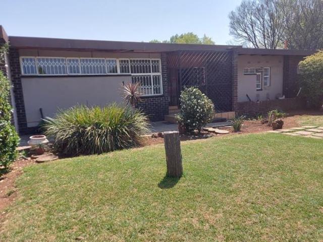 3 Bedroom House in Vanderbijlpark SE7