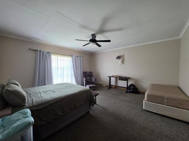 3 Bedroom House in Vanderbijlpark SE8