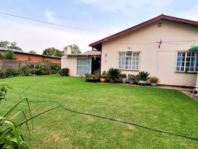 3 Bedroom House in Vanderbijlpark SE1