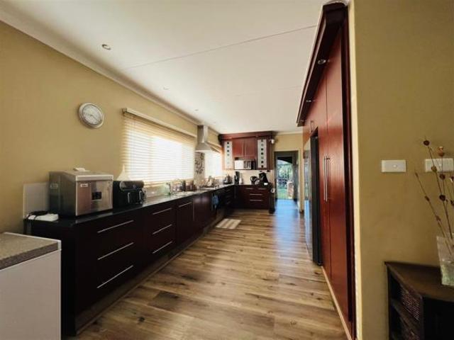 3 Bedroom House in Vanderbijlpark SE