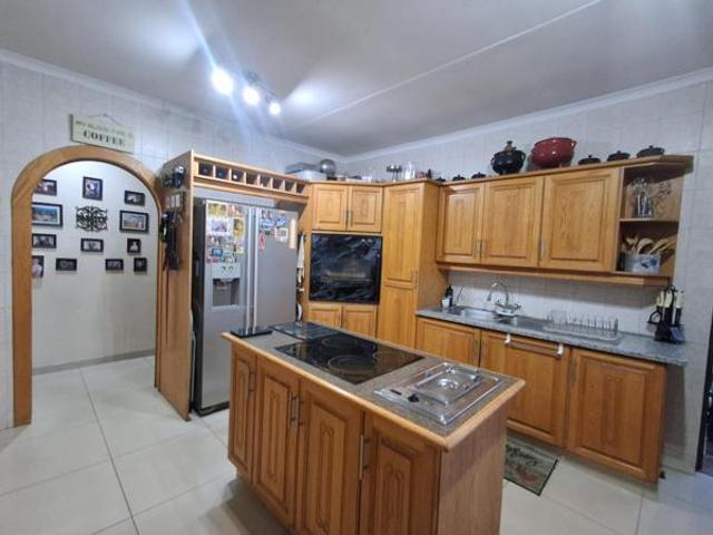 3 Bedroom House in Vanderbijlpark SE4