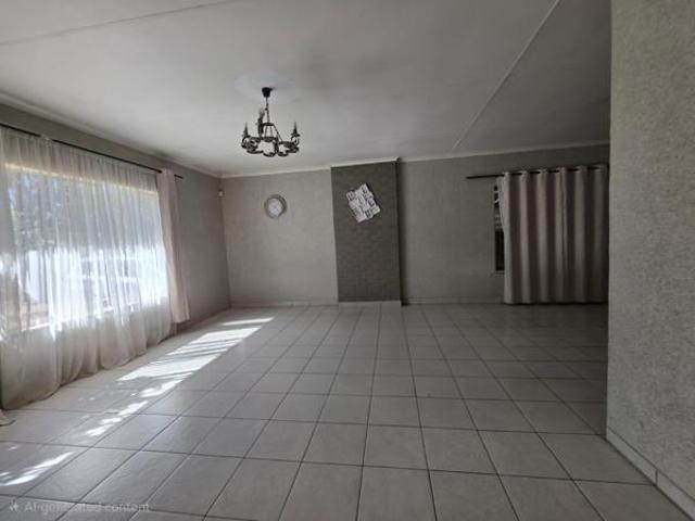 3 Bedroom House in Vanderbijlpark SE