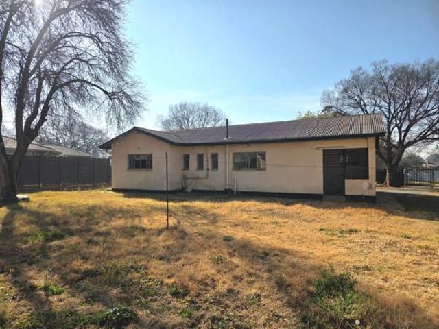 3 Bedroom House in Vanderbijlpark SW5
