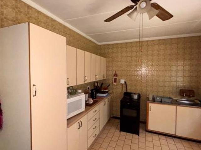 3 Bedroom House in Vanderbijlpark SW5