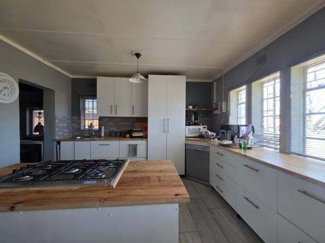 3 Bedroom House in Vanderbijlpark SW5