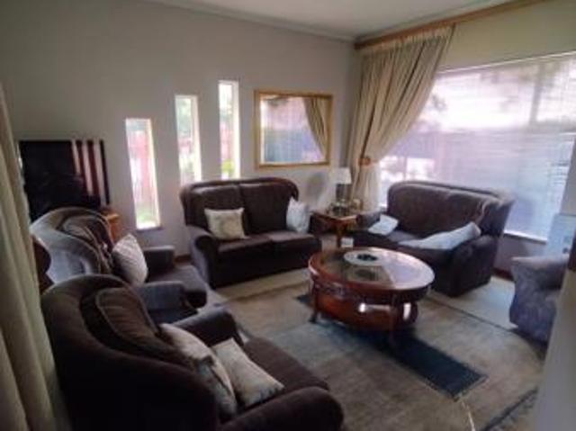 3 Bedroom House in Vanderbijlpark SW2
