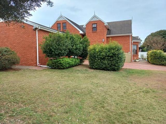 3 Bedroom House in Vanes Estate