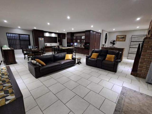 3 Bedroom House in Vanes Estate