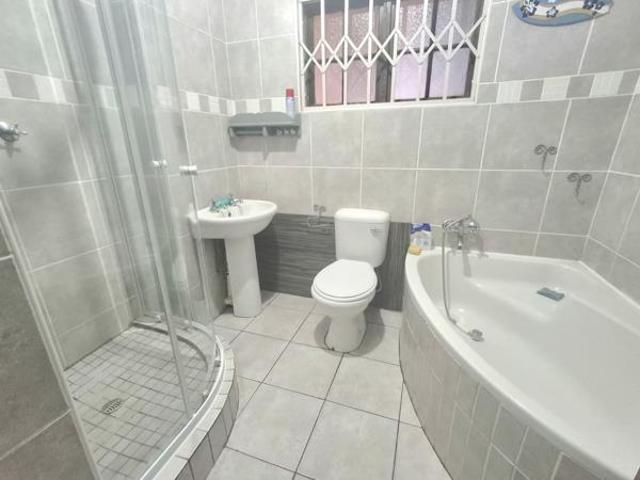 3 Bedroom House in Veld En Vlei