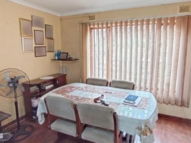 3 Bedroom House in Oaklands