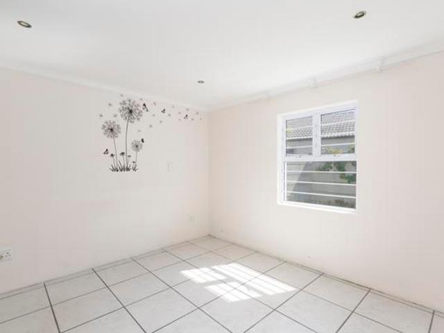3 Bedroom House in Victoria Park