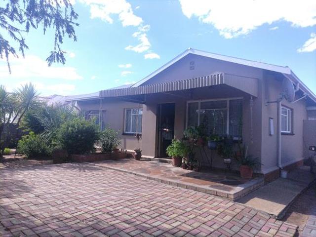 3 Bedroom House in Vryburg